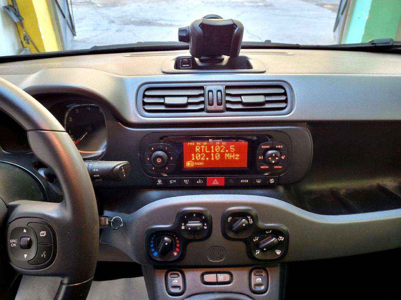 Fiat Panda 1.2 City Cross Waze