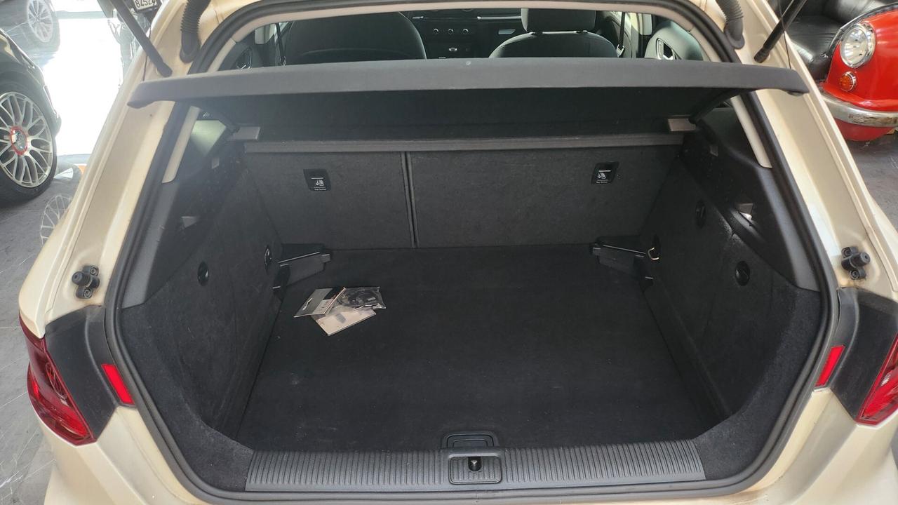 Audi A3 1.6 TDI sline Targa EZ090GL