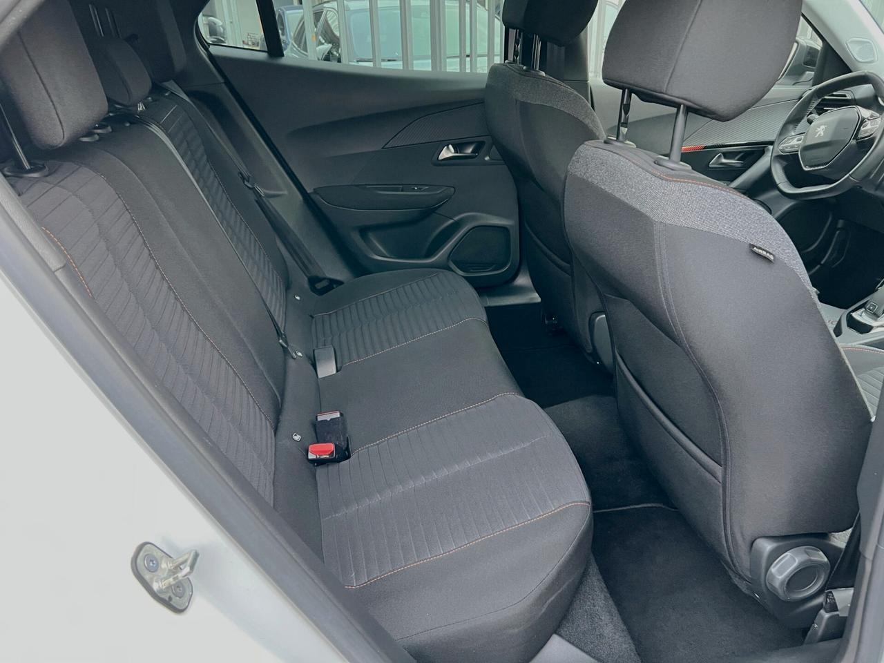 Peugeot 2008 PureTech 130 S&S EAT8 Active Pack