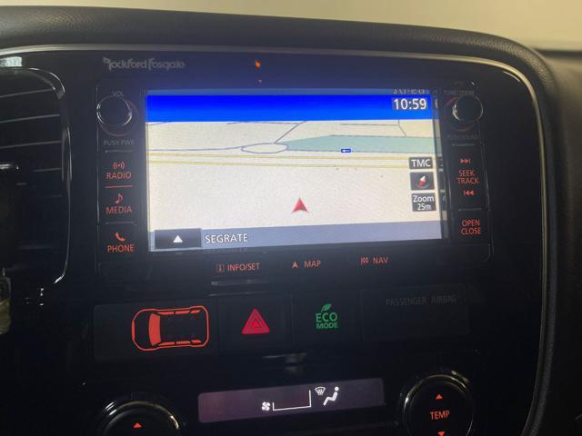 MITSUBISHI Outlander 2.2 DI-D 4WD Instyle Plus SDA 7 posti