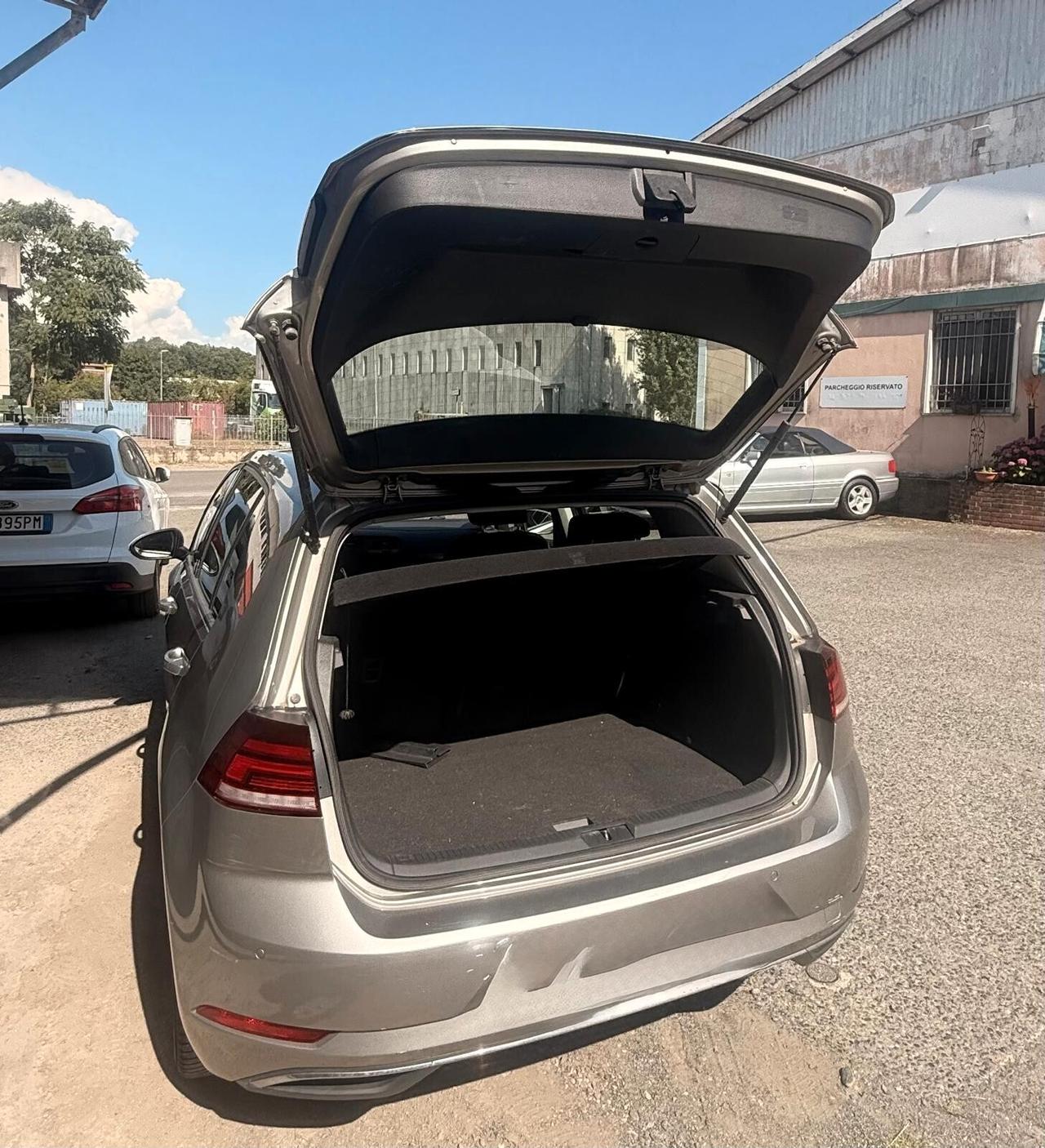 Volkswagen Golf Variant 1.6 TDI 115 CV DSG Business BlueMotion Tech.