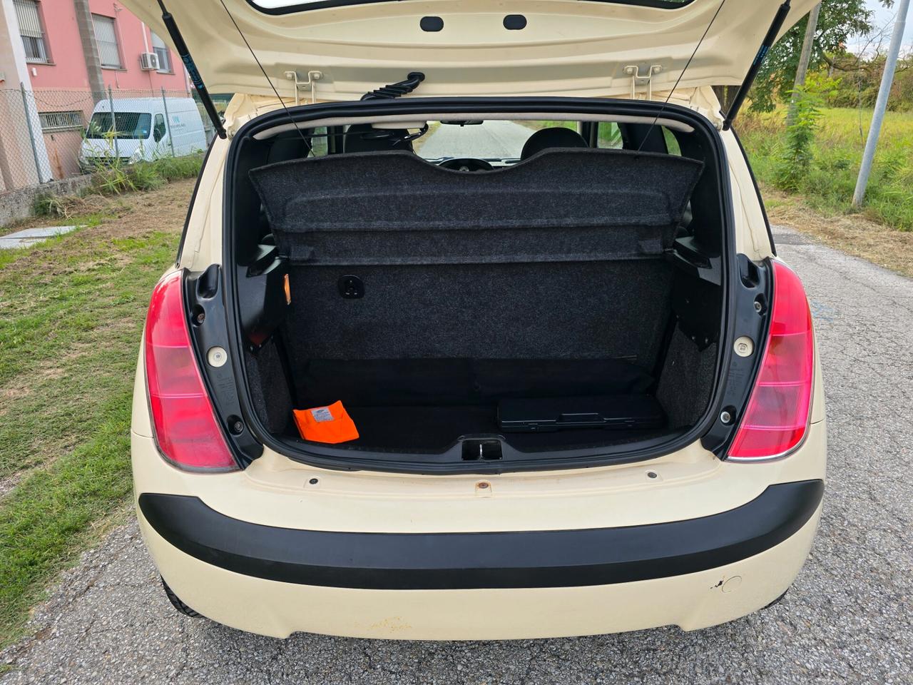 Lancia Ypsilon 1.2 Benzina con GARANZIA - NEOPATENTATI