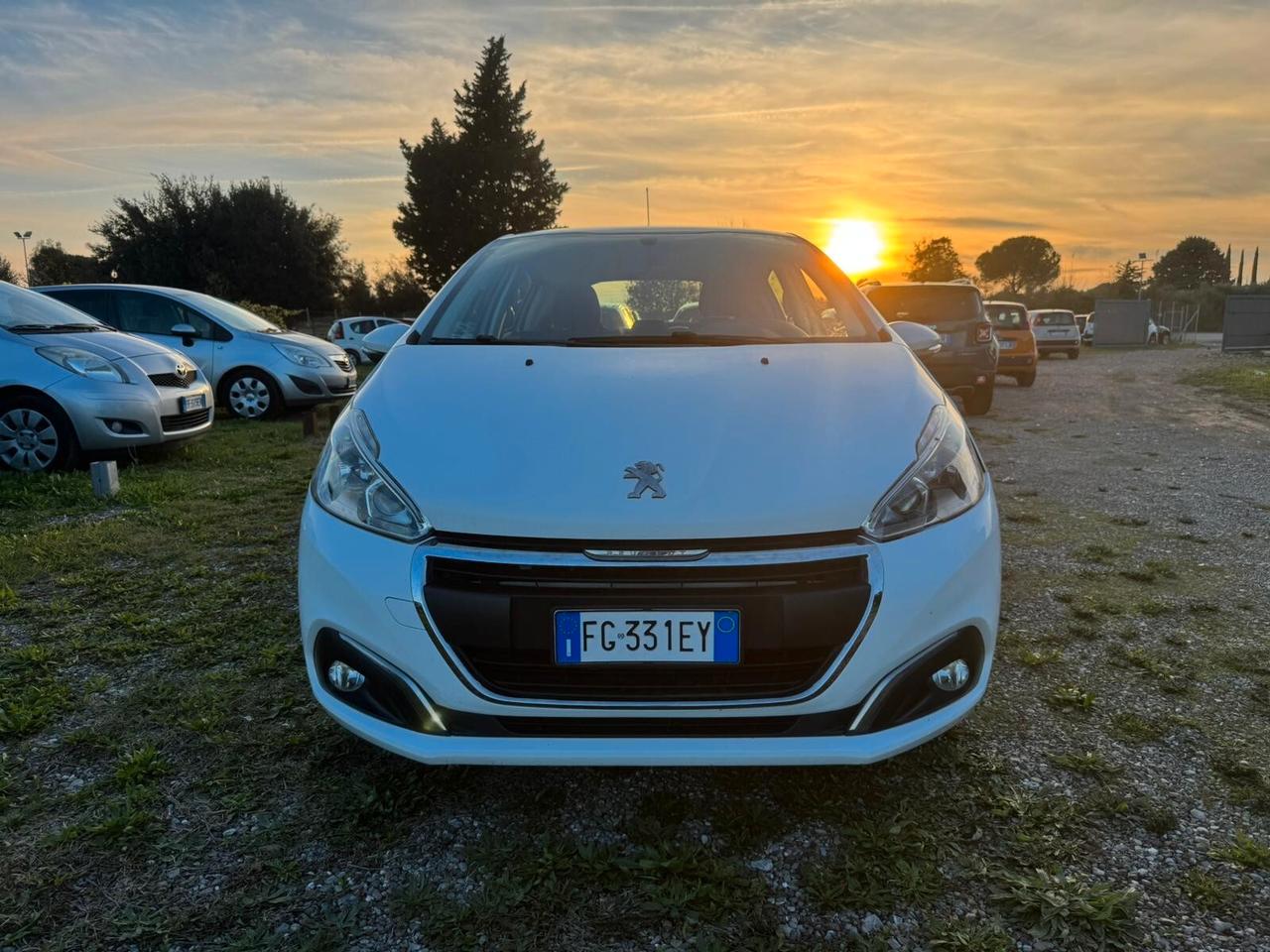 Peugeot 208 1.2 del 2016 5 porte SOLO 121.000 KM