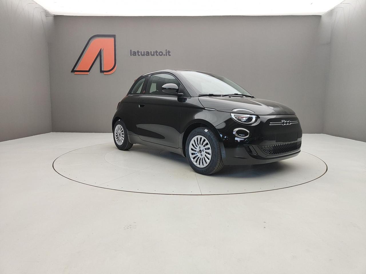 FIAT 500e 500E 95CV 23,65KW RED