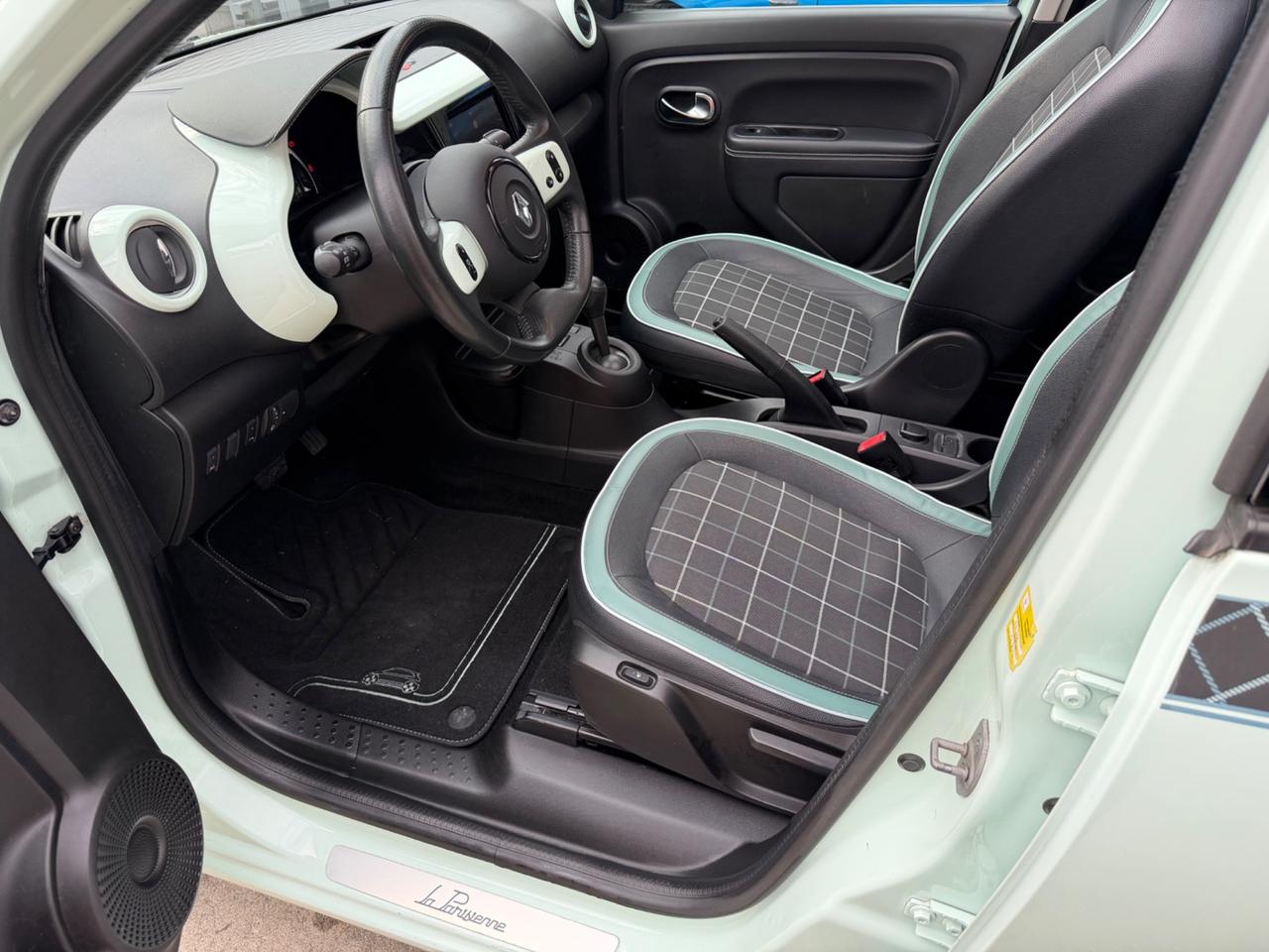 Renault Twingo SCe EDC La Parisienne