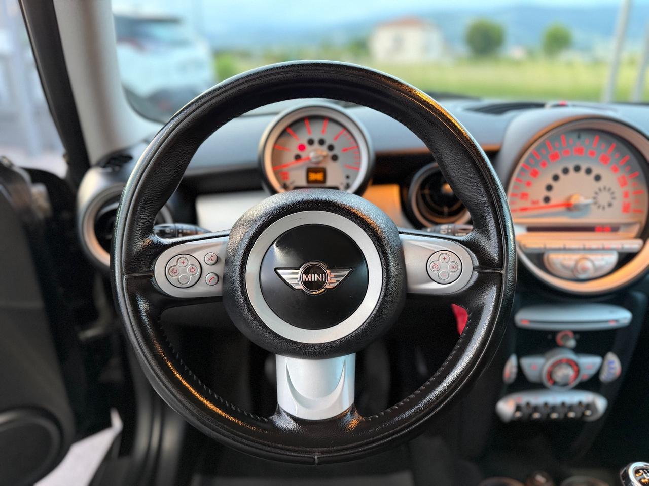 Mini 1.6 16V One D 90cvTotal Black Ok neopatentati