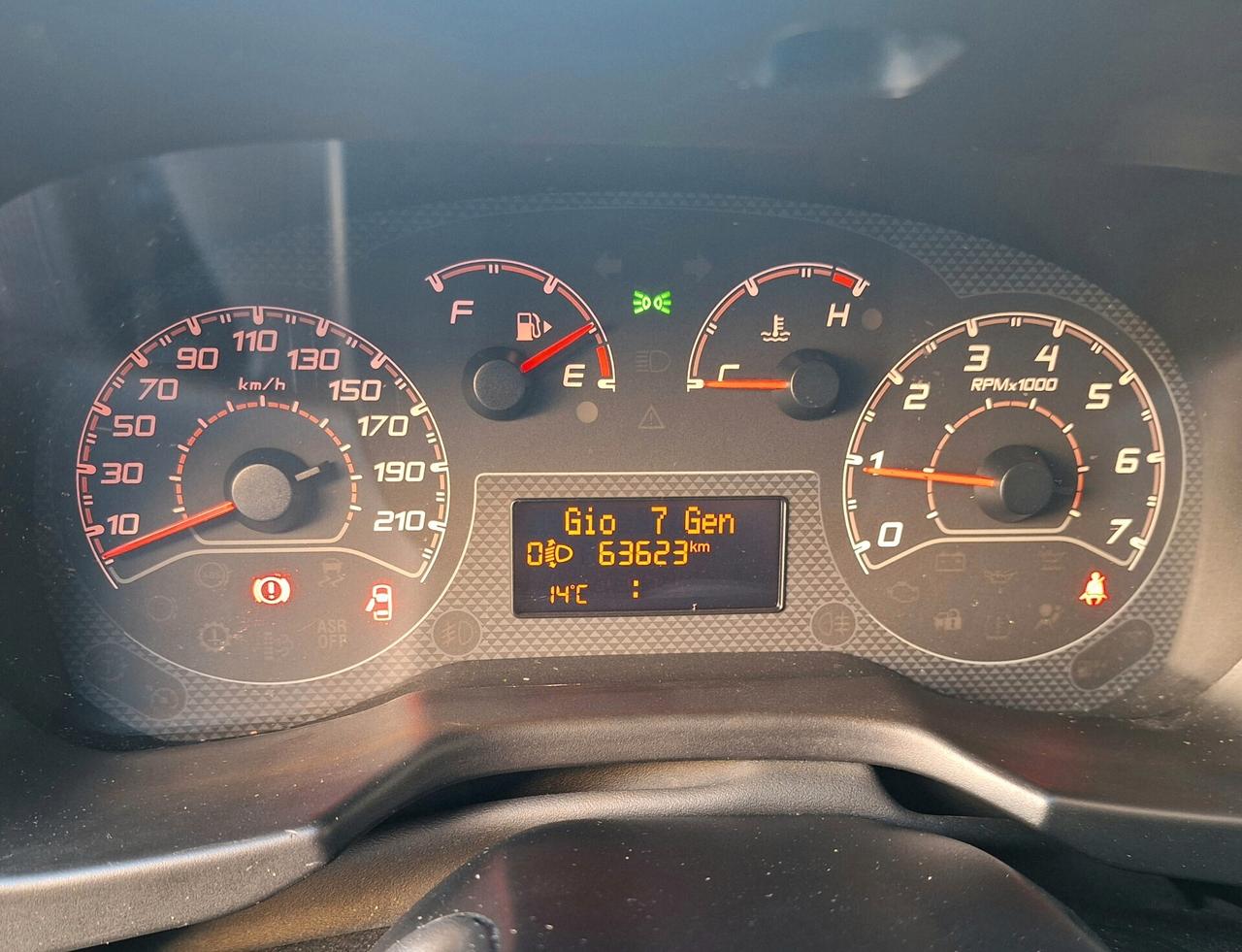 Fiat Fiorino 1.3 MJT 95CV Combinato Adventure