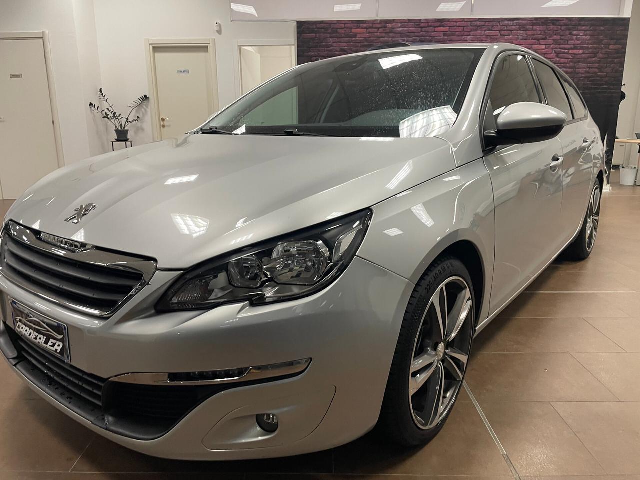 Peugeot 308 BlueHDi 120 S&S EAT6 SW Allure