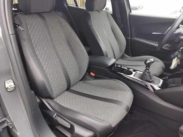 Peugeot 2008 PureTech 100 S&S Allure