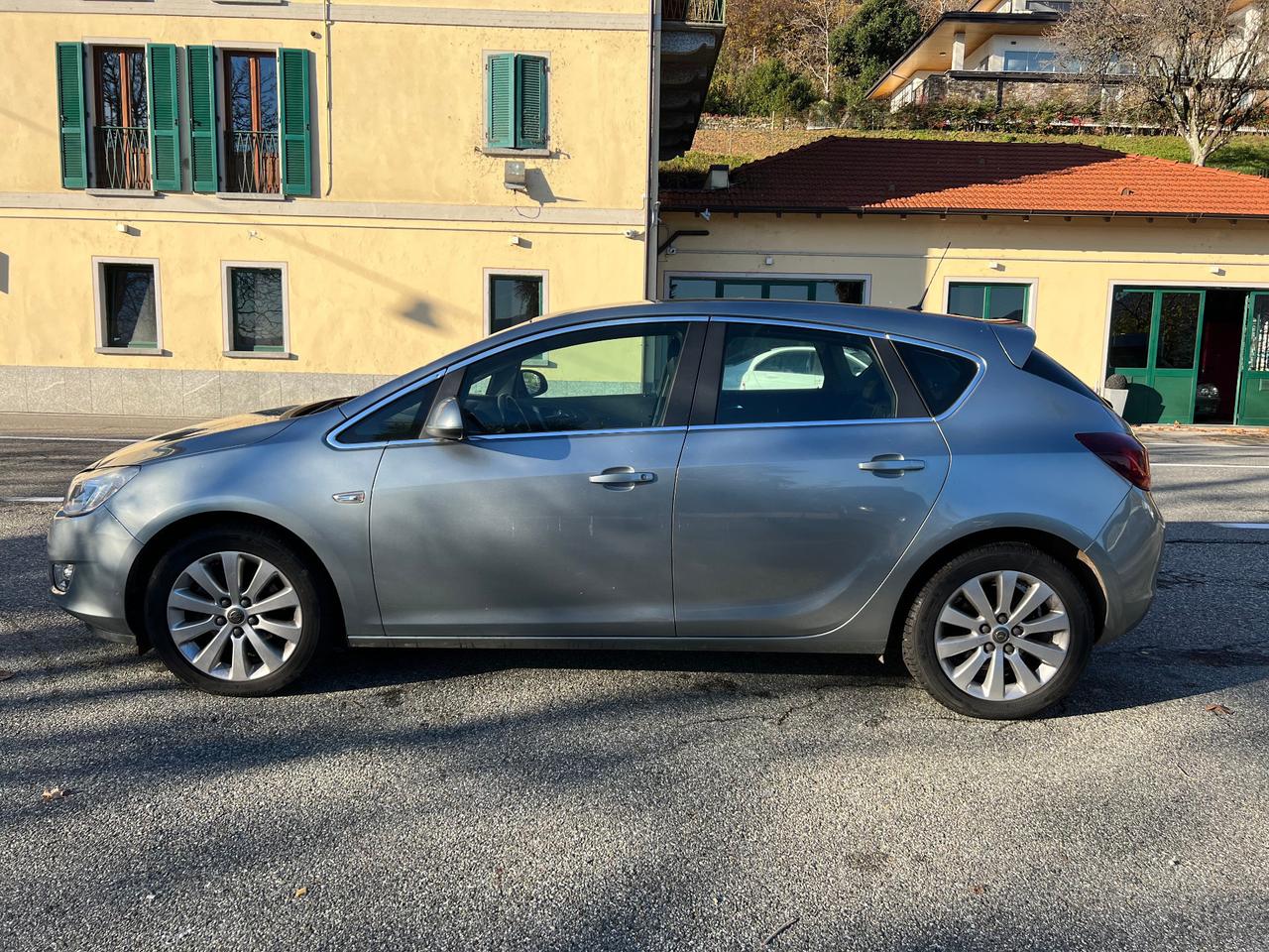 Opel Astra 1.7 CDTI 110CV 5 porte Cosmo