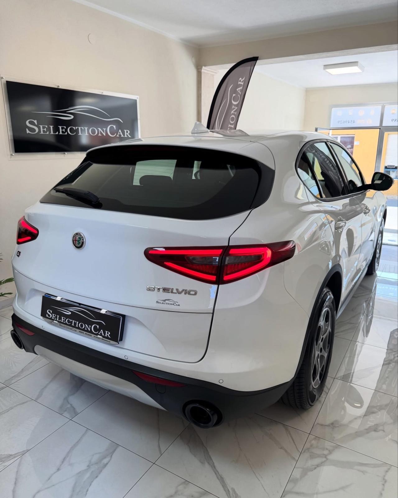 Alfa Romeo Stelvio 2.2 Turbodiesel 190 CV AT8 Q4 Business