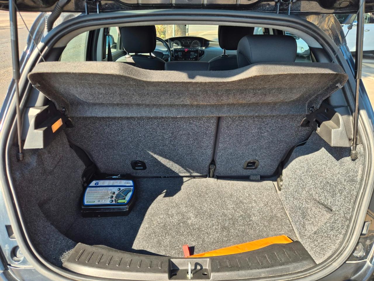 Lancia Ypsilon 1.0 FireFly 5 porte S&S Hybrid Ecochic Silver