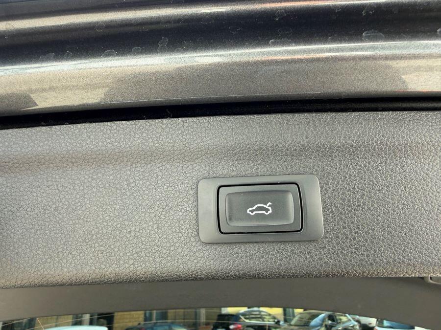 AUDI Q3 2.0 TDI 150 STRONIC SLINE CERTIFICATA NUOV