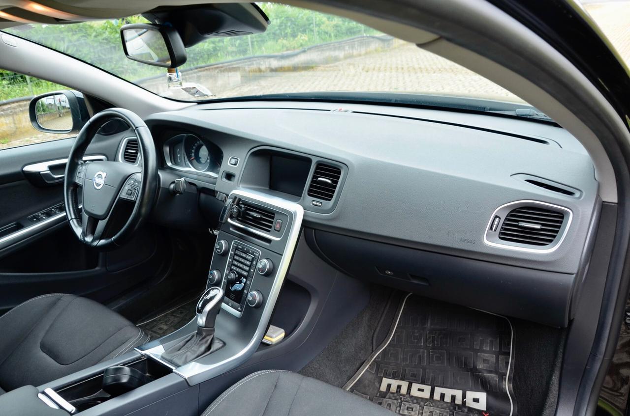 VOLVO S60 2.0 D3 KINETIC 136cv GEARTRONIC, UFF ITALIANA, SERVICE CON FATTURE, NAVI, BLUETOOTH, PERMUTE