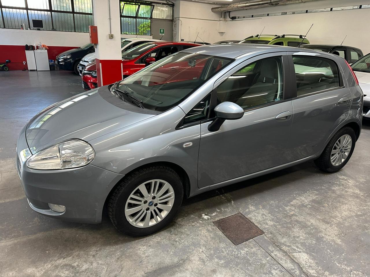 Fiat Grande Punto Grande Punto 1.4 Starjet 16V 5 porte Dynamic