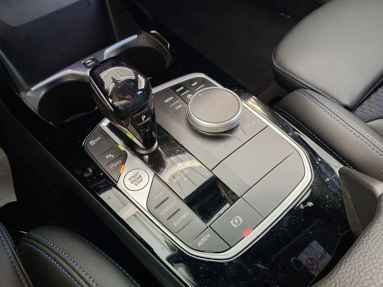 BMW Serie 1 F40 - 118d Msport auto