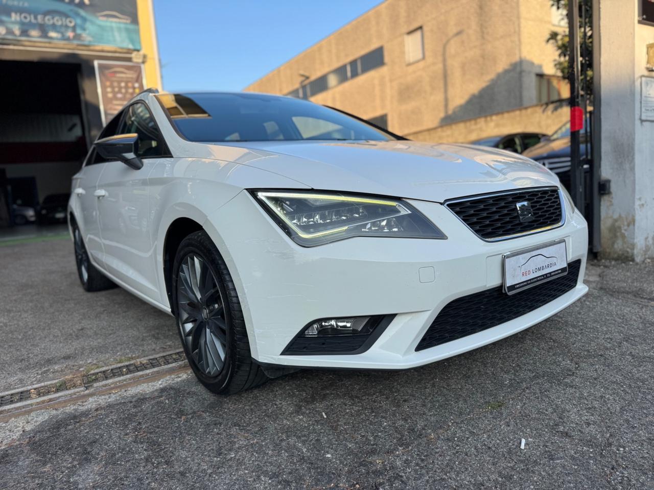 Seat Leon 1.4 TGI DSG ST Business HIGH