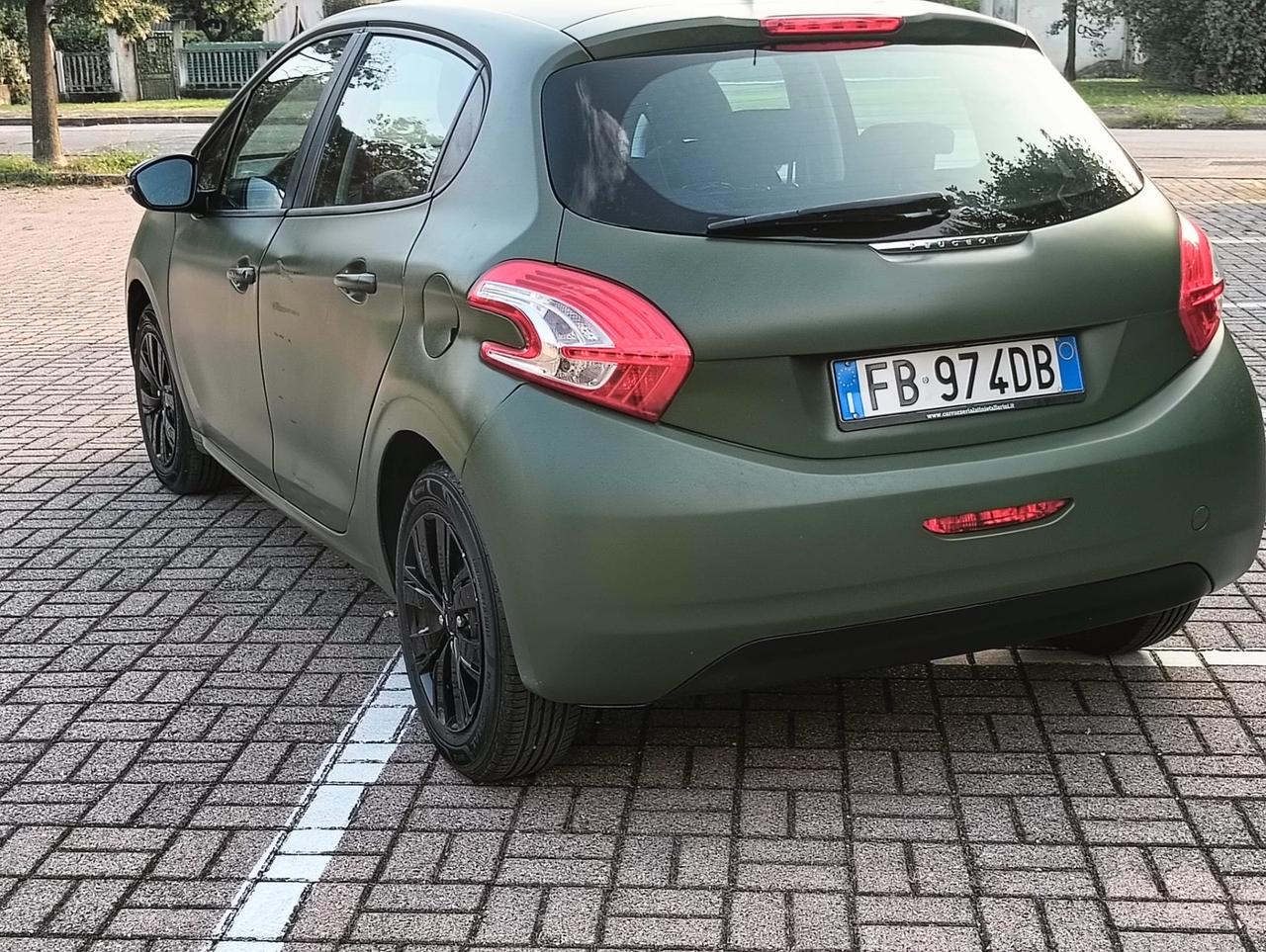 Peugeot 208 2015 1.4 HDI Diesel Cell: 3201471147