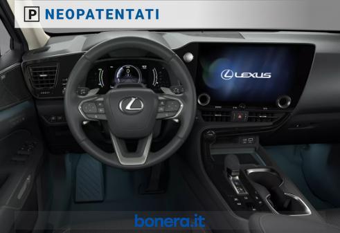 Lexus NX 2.5 Plug-in Luxury 4WD e-CVT