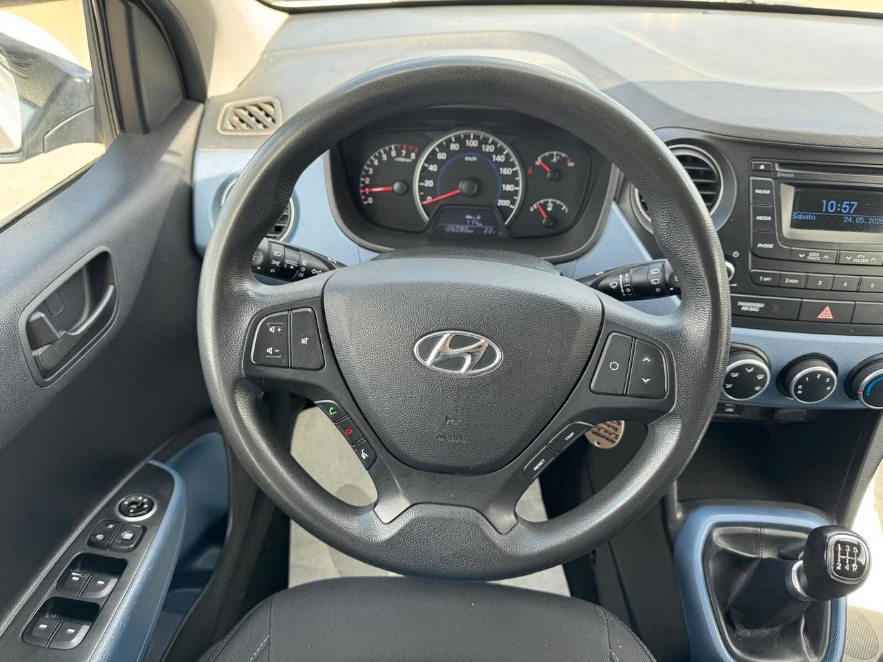 Hyundai i10 1.0 MPI BENZ 65CV 5P NEOPATENT 2014