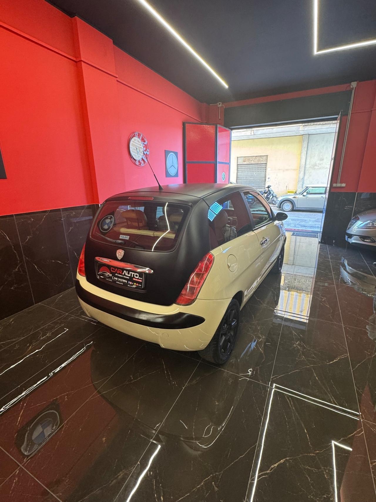 Lancia Ypsilon 1.3 MJT 75 CV Platino