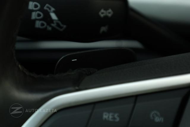 VOLKSWAGEN Golf 1.0 eTSI EVO DSG Life