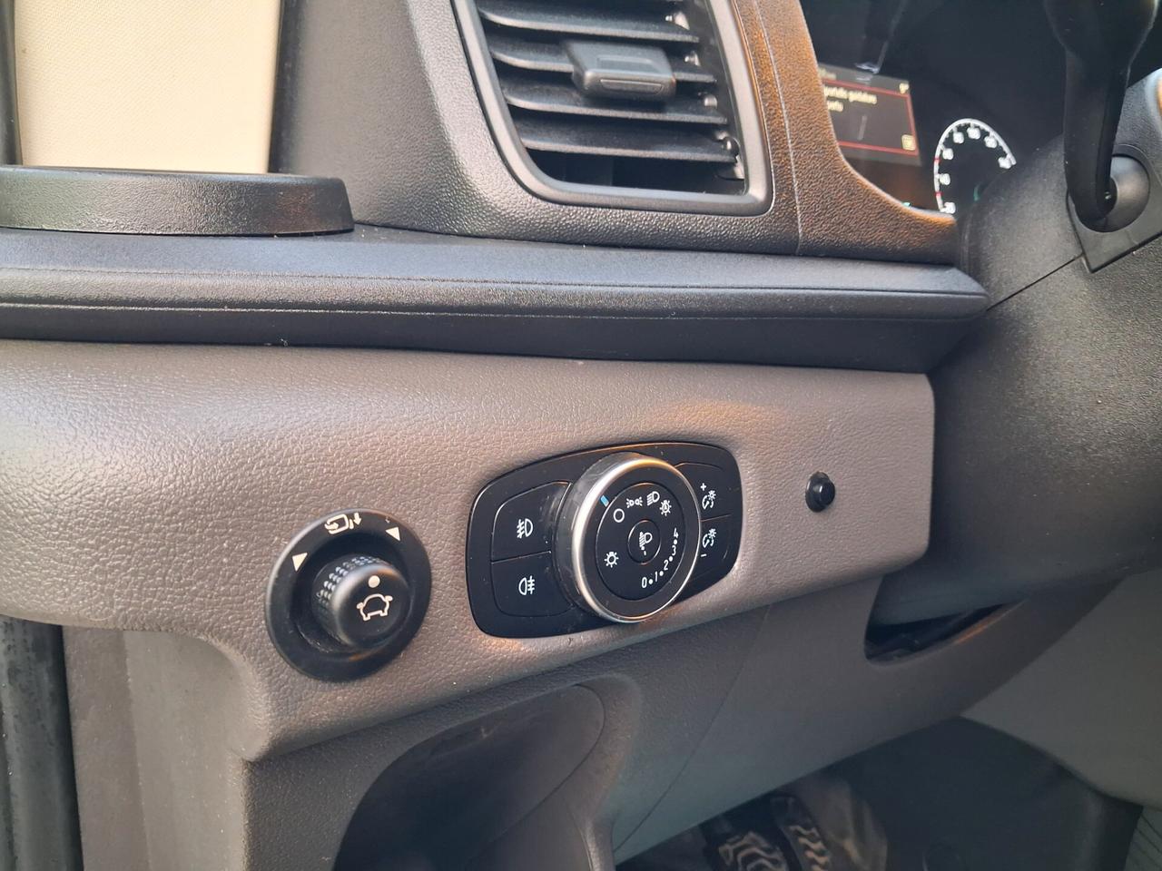 Ford transit passo lungo tetto alto iva esposta