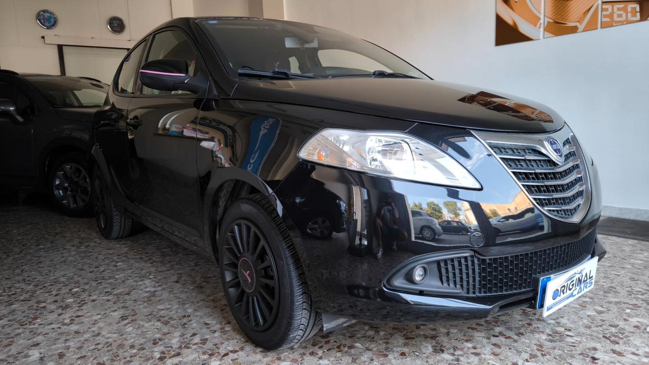 Lancia Ypsilon 1.2 69 CV 5 porte Gold Paris