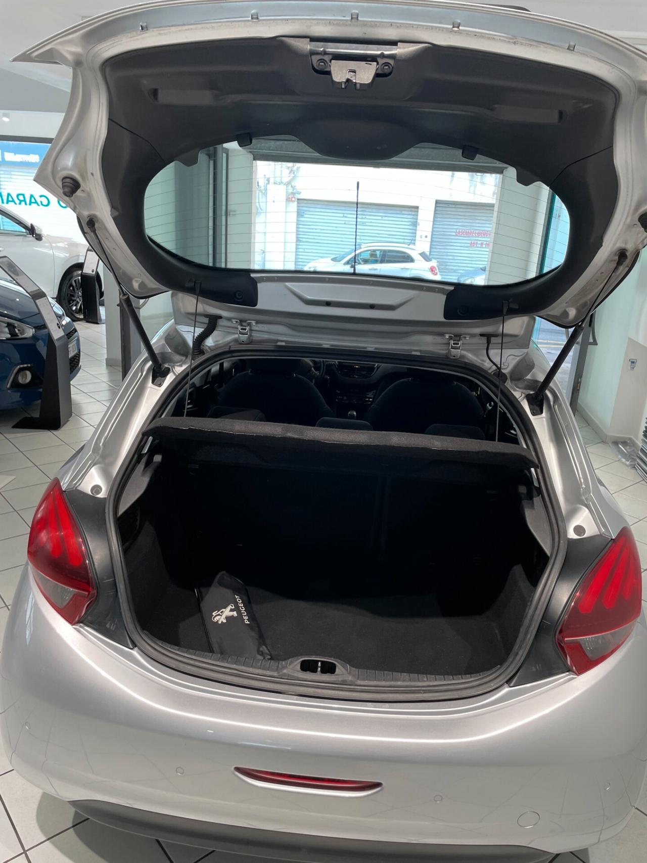 Peugeot 208 BlueHDi 75 5 porte Allure
