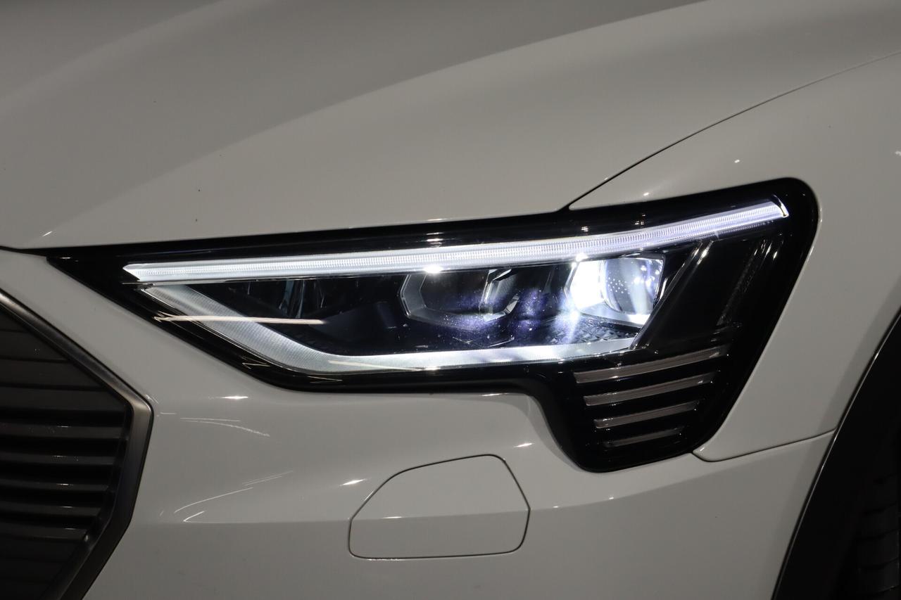 E Tron 55 408PS QUATTRO 1x S-LINE HEAD-UP