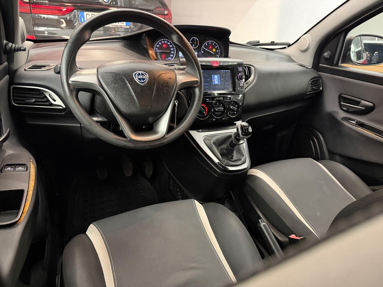 Ypsilon 1.2 69 CV 5 porte Elefantino