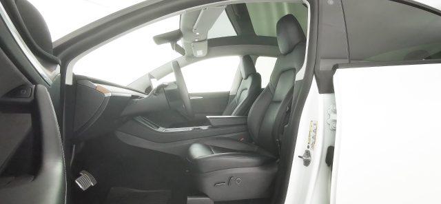 TESLA Model Y Performance Dual Motor AWD -con Autopilot avanzato