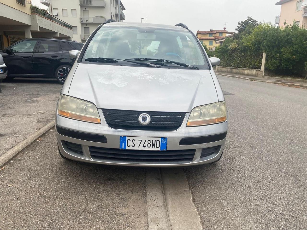 Fiat Idea 1.4 16V Active