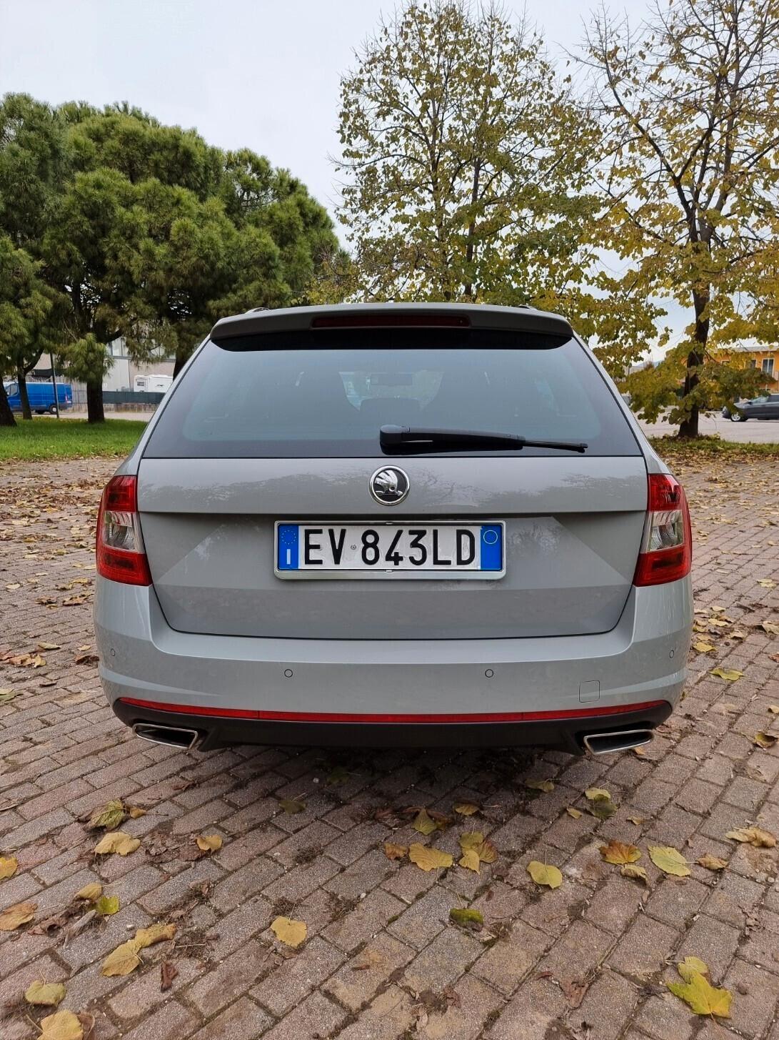 Skoda Octavia 2.0 TDI DSG Wagon RS Grigio Acciaio