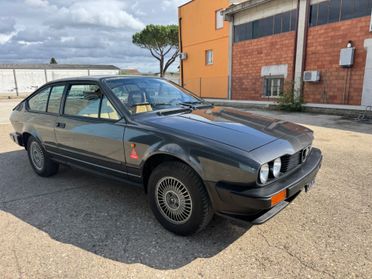 Alfa Romeo GTV 2.0