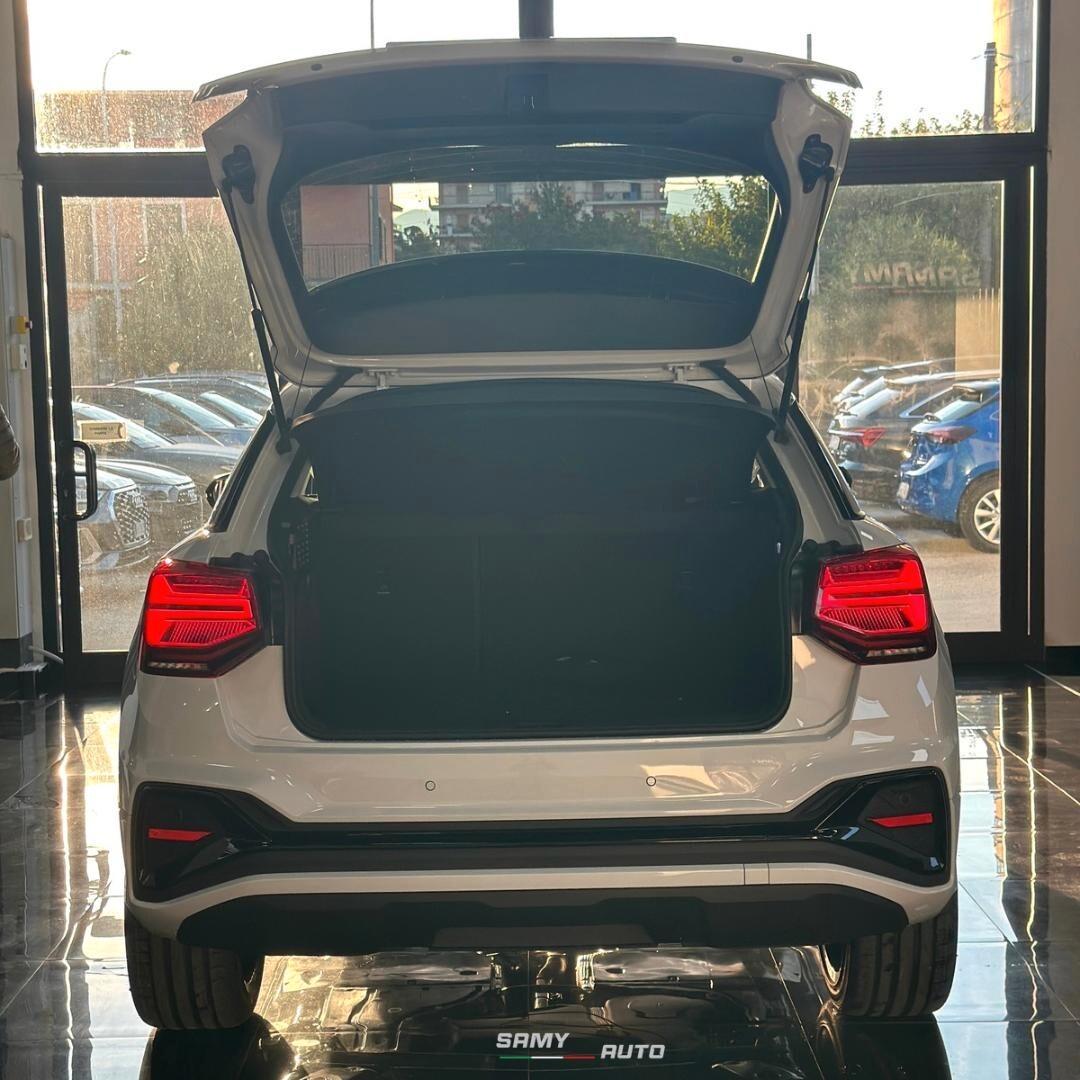Audi Q2 30 TDI Identity Black
