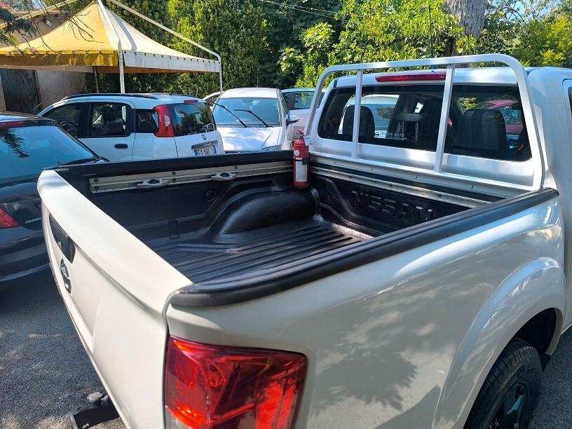 Nissan Navara 2.3 dCi 4WD Double Cab Acenta KM 56.000!!!