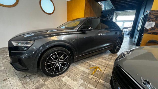 AUDI Q8 50 TDI 286 CV tip. Sport-s line cerchi 22 matrix