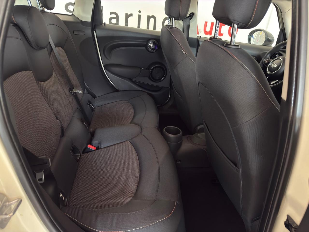 Mini 1.5 Cooper D Business XL