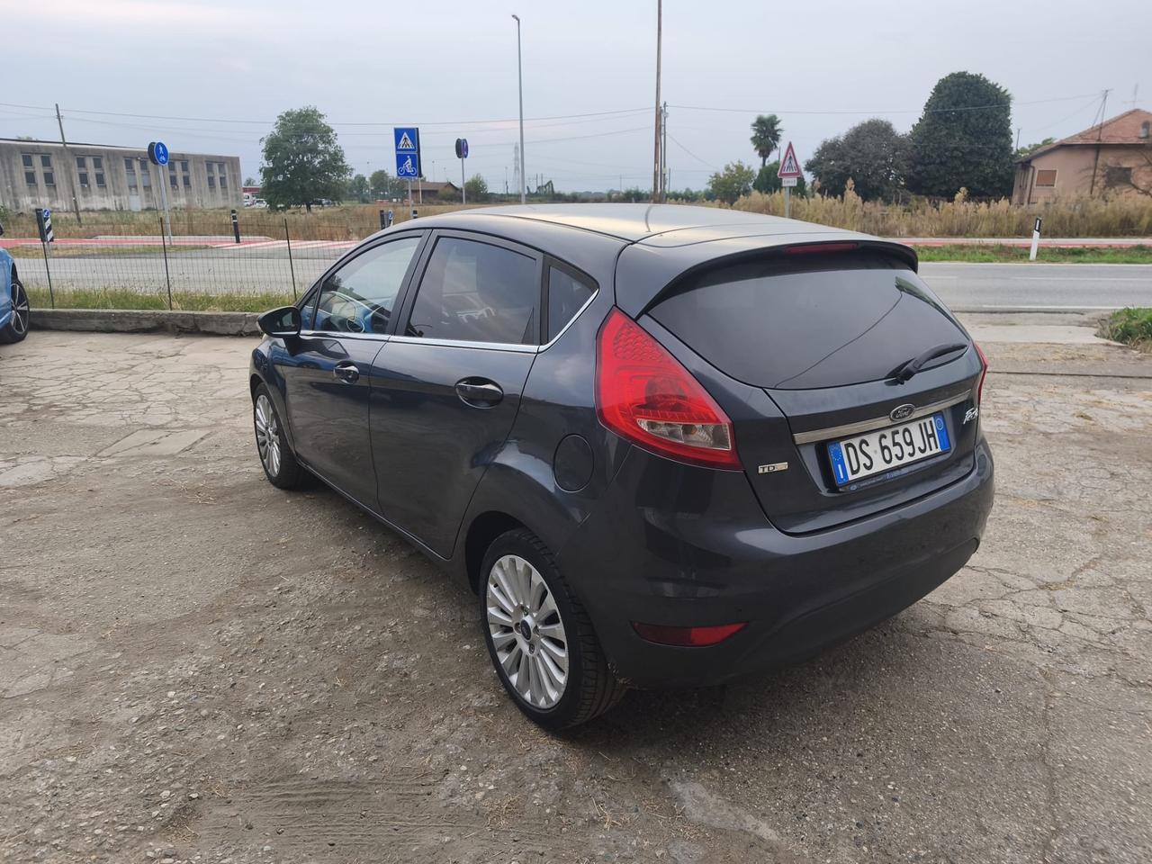Ford Fiesta 1.4 TDCi 5p. Titanium