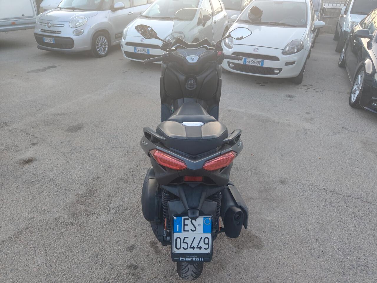 Yamaha X-Max 300 permuta auto/moto