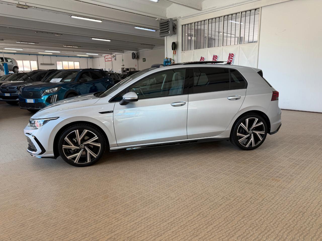 Volkswagen Golf 2.0 TDI 150 CV DSG SCR R-Line
