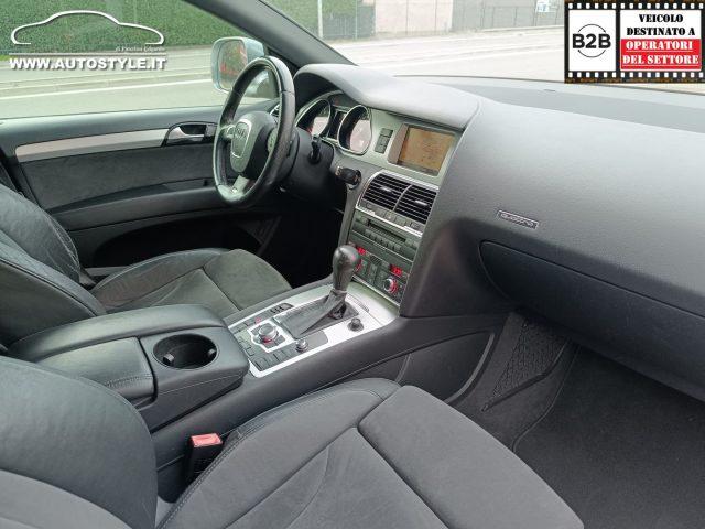 AUDI Q7 3.0 V6 TDI 240Cv *7POSTI* quattro Tiptronic S-LINE