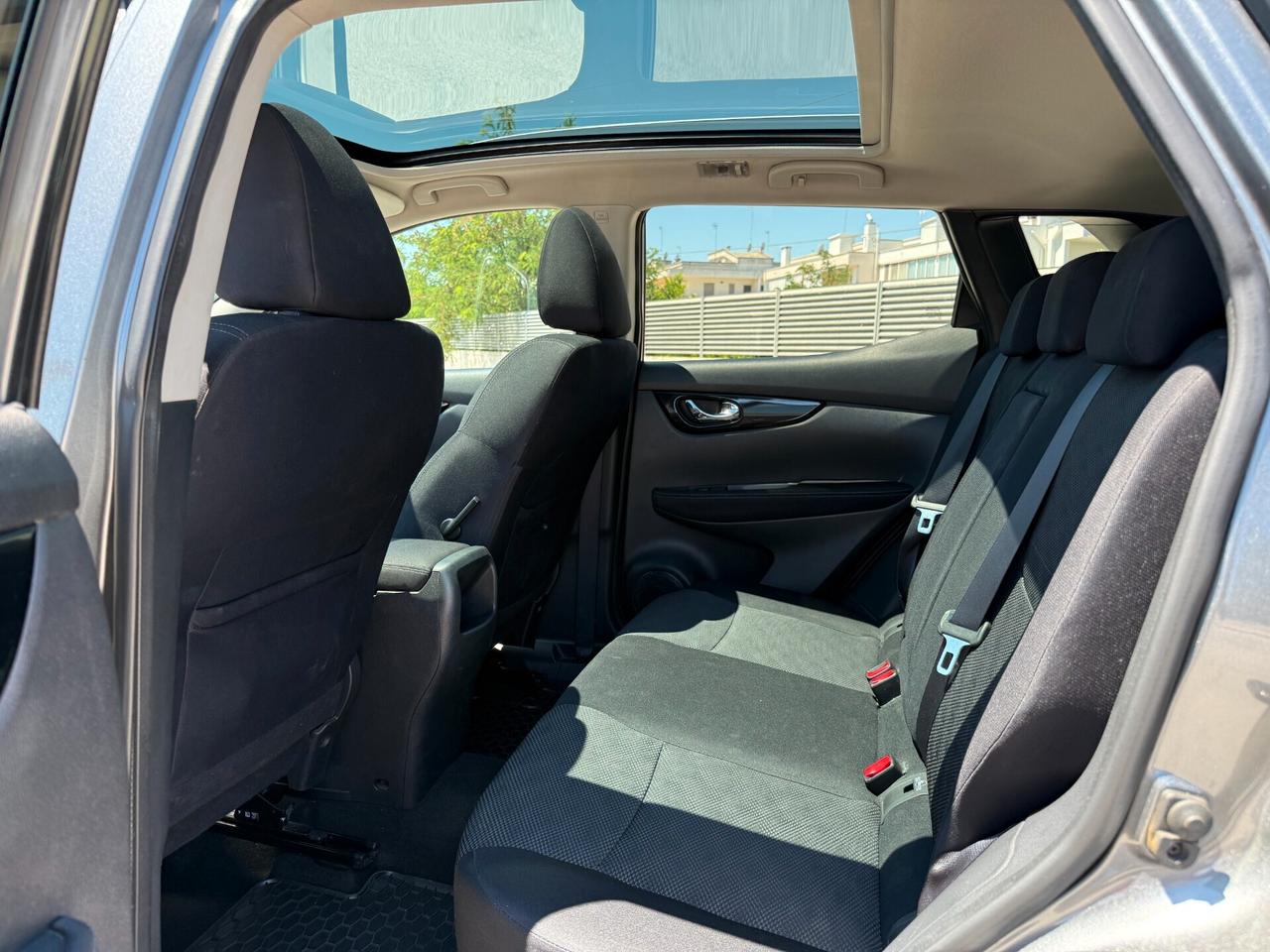 Nissan Qashqai 1.6 dCi X-Tronic 2WD Black Edition