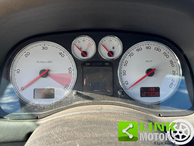 PEUGEOT 307 2.0 HDi FAP CC Féline