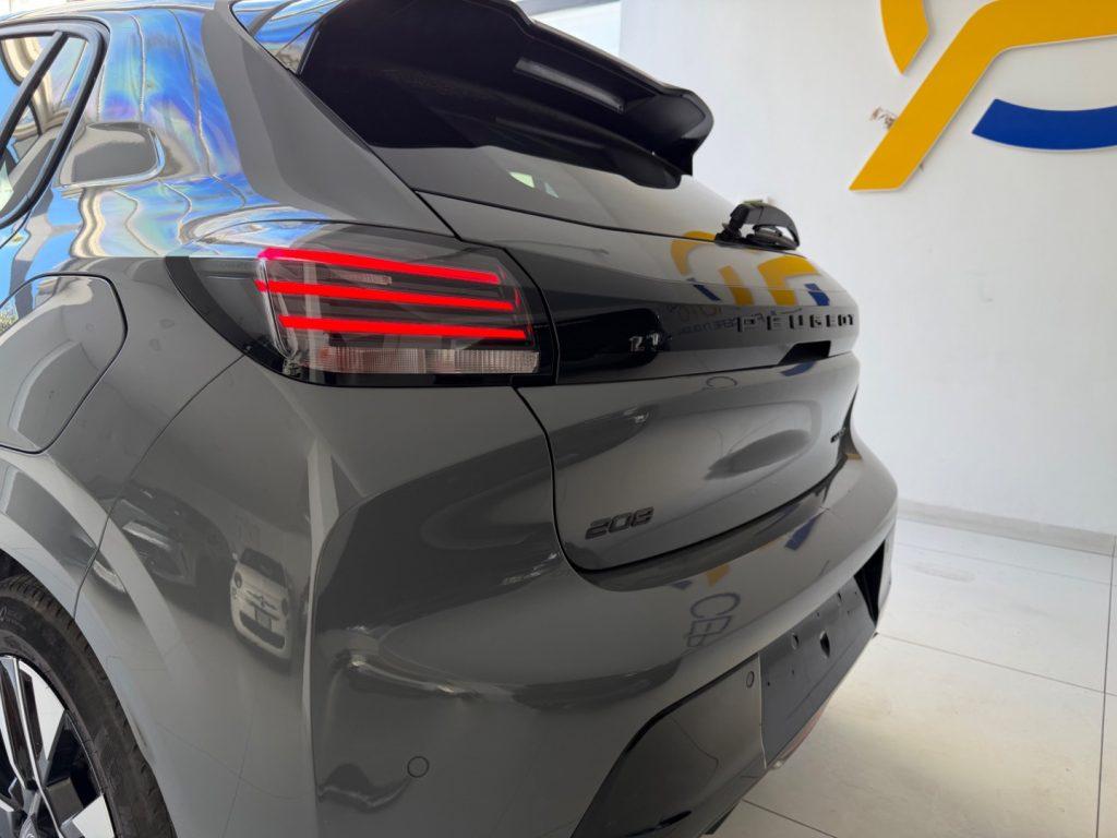 Peugeot 208 Hybrid 110 e-DCS6 Allure da €199,00 mensili