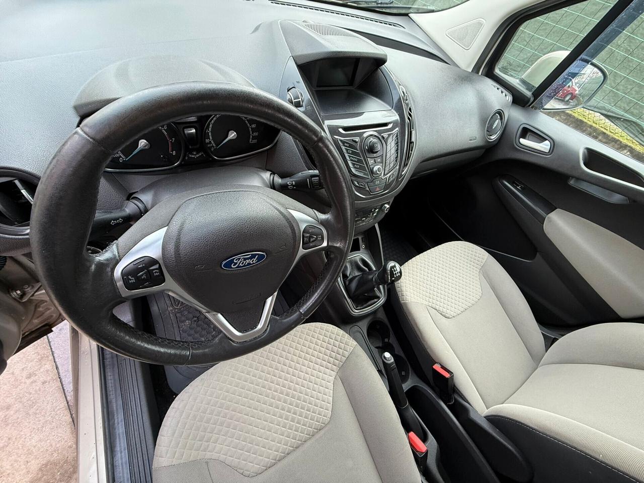 Ford Tourneo Courier 1.0 EcoBoost 100 CV Titanium