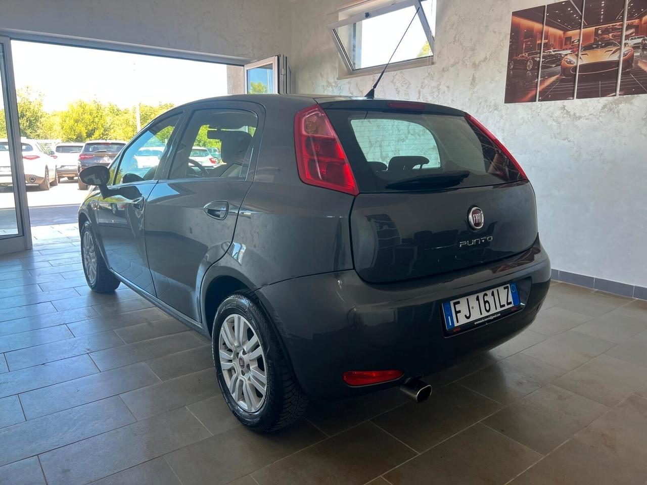 Fiat Punto 1.2 Lounge 2017 69Cv
