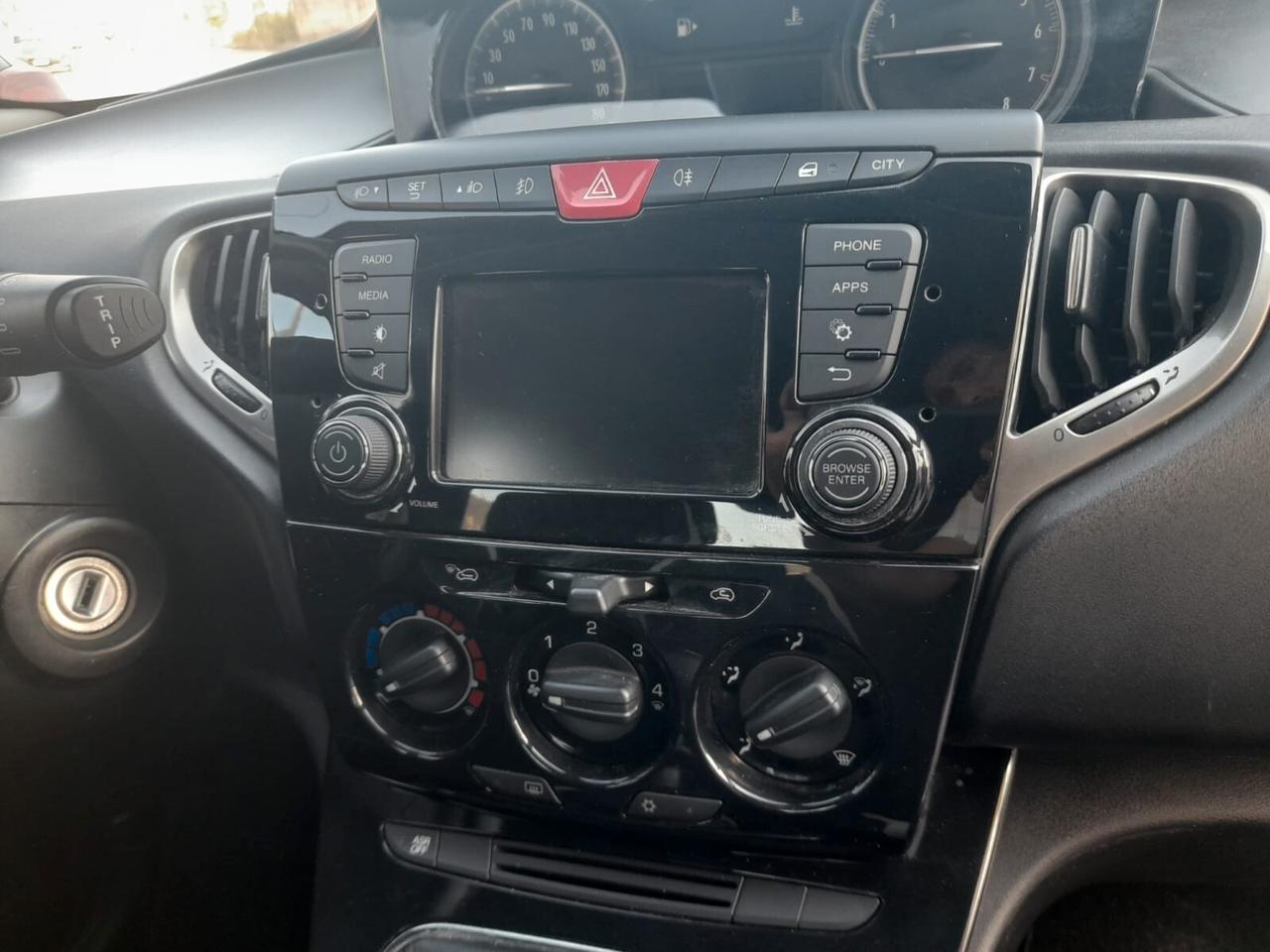 Lancia Ypsilon 1.2cc benzina 12 mesi garanzia-2017