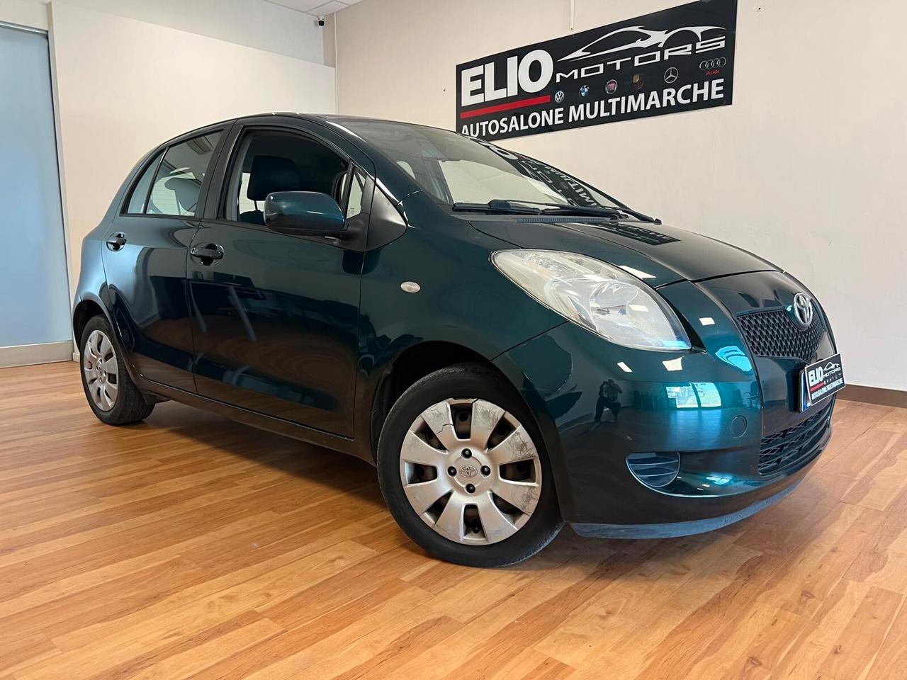 Toyota Yaris 1.0 5 porte